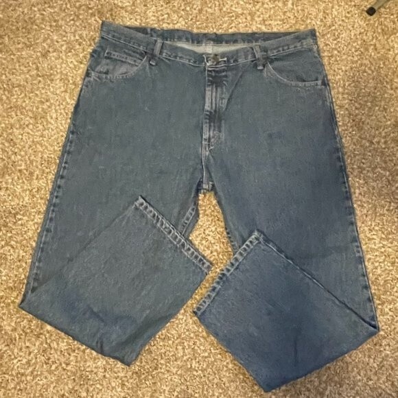 Wrangler NWT Regular Fit Five Star 100% Cotton Mens Jeans Size 40x28 - Picture 2 of 4